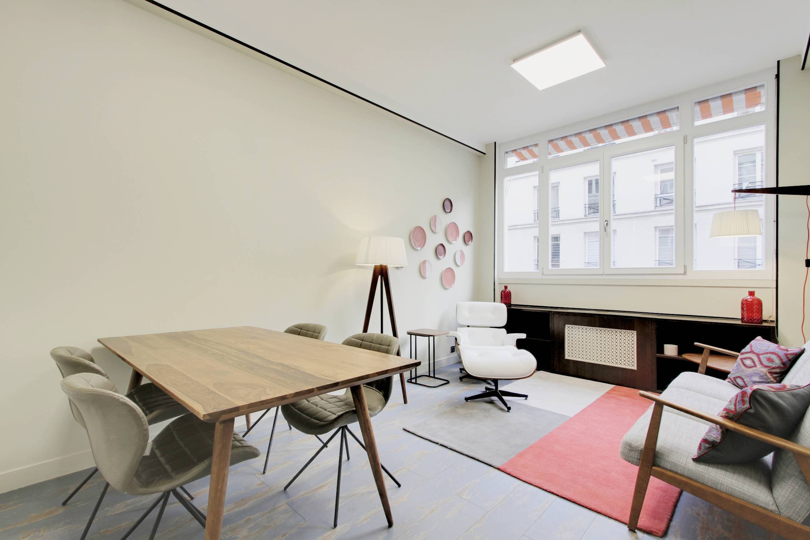 Club Helmio Galerie, 8 Rue Saint-Marc, 75002 Paris