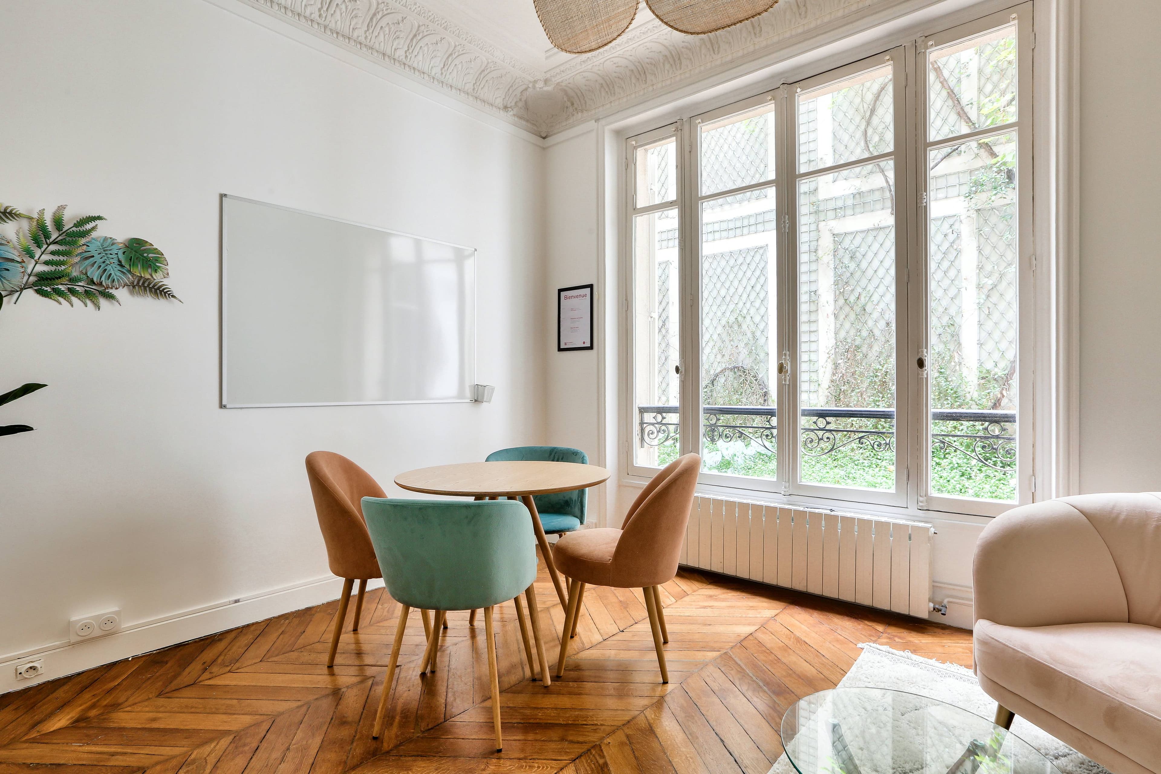 Club Helmio Villiers, 101 rue de Miromesnil, 75008 Paris
